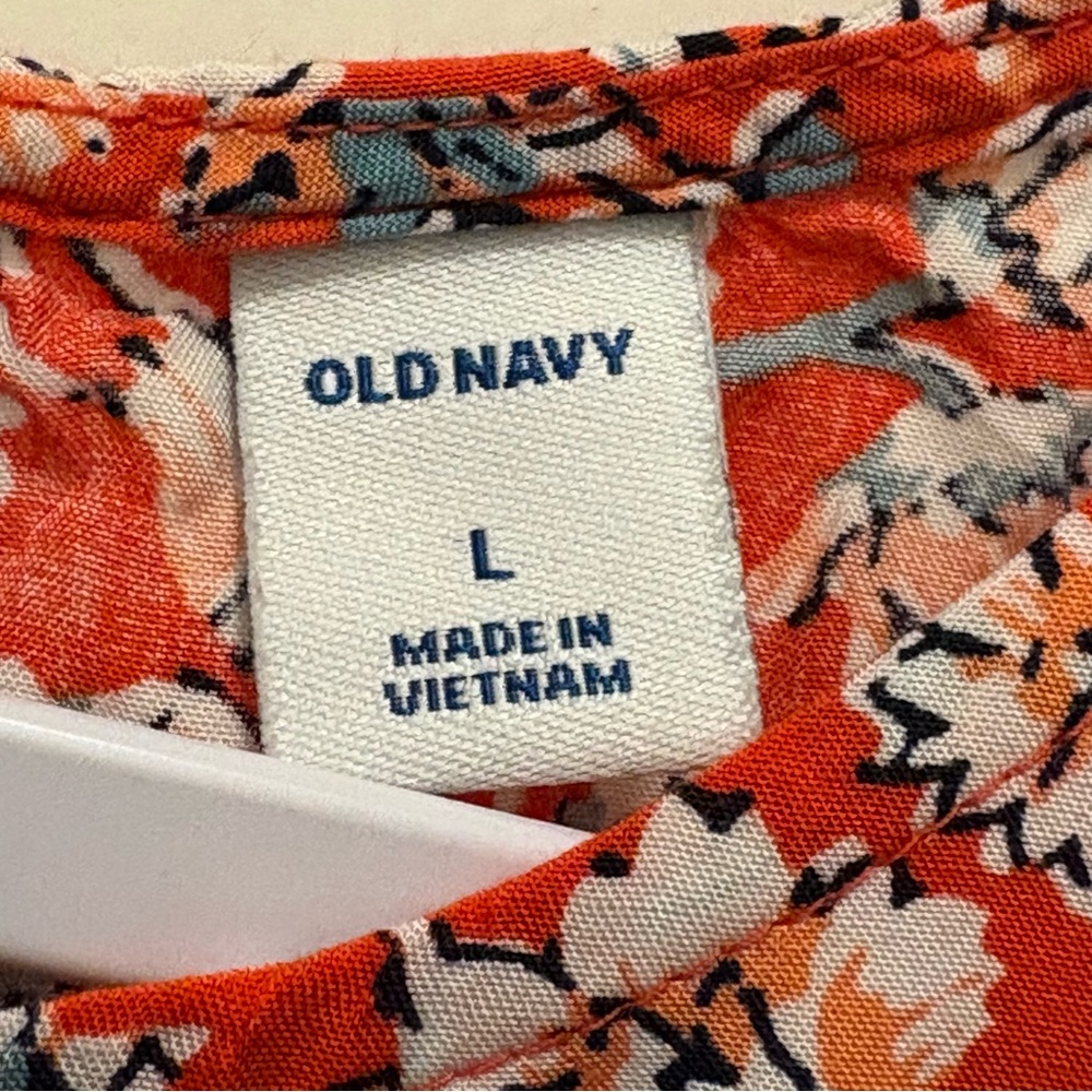 Old Navy Red and Black Floral Top - Picture 3 of 6